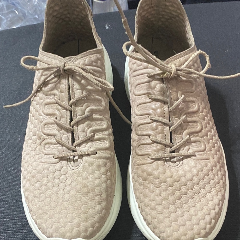 ECCO PHORENE  MENS SIZE 9(42) Dark‎ Tan white soles Shoes sneakers casual dress